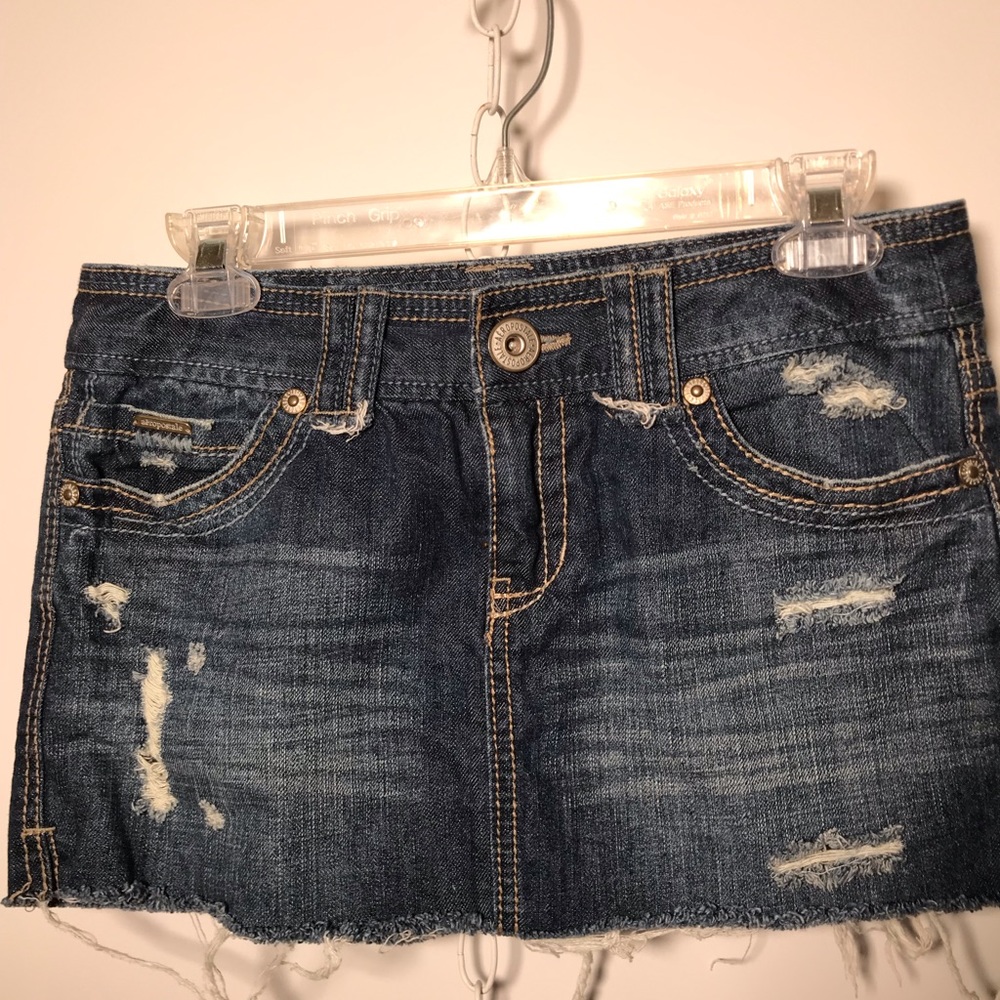 🦄Aeropostale distressed mini skirt size 3/4